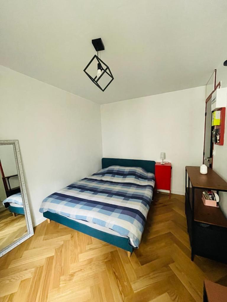 Petit Cocon Parisien ! Paris Centre - Gare Du Nord Apartment Екстериор снимка